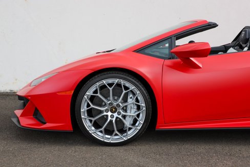 Used 2024 Lamborghini Huracan EVO image 17