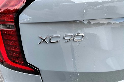 New 2026 Volvo XC90 B6 Plus w/ Protection Package Premier image 6