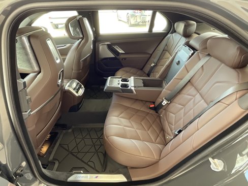New 2026 BMW 740i w/ Executive Package image 29