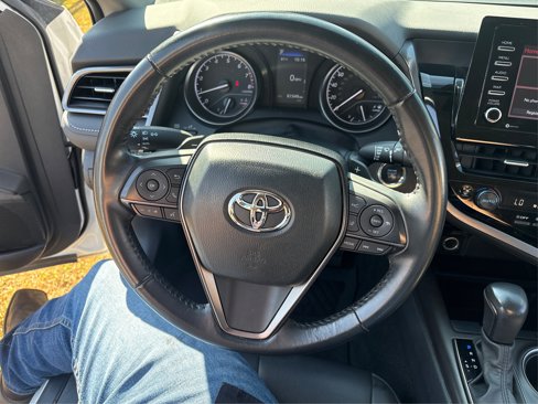 Used 2024 Toyota Camry SE image 14