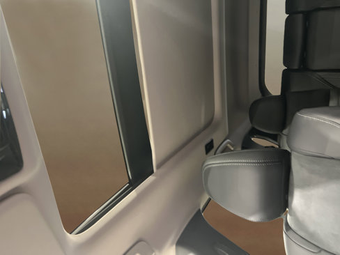 New 2025 Mitsubishi Outlander SE image 27