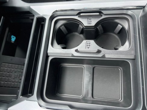 New 2025 Ford F250 Lariat image 16