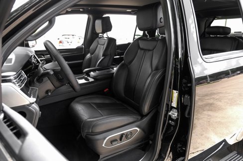 Used 2022 Jeep Wagoneer Series III w/ Premium Group I image 8