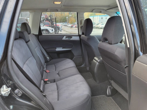 Used 2011 Subaru Forester 2.5X Premium w/ All-Weather Pkg image 18