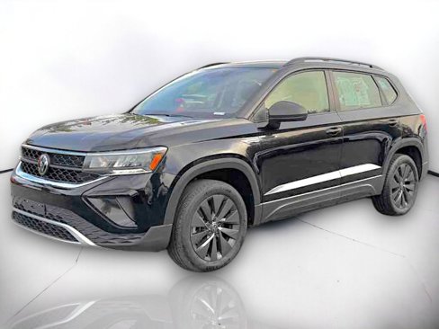 Used 2024 Volkswagen Taos S image 2