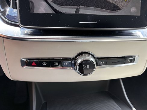 New 2026 Volvo XC90 B6 Ultra image 19