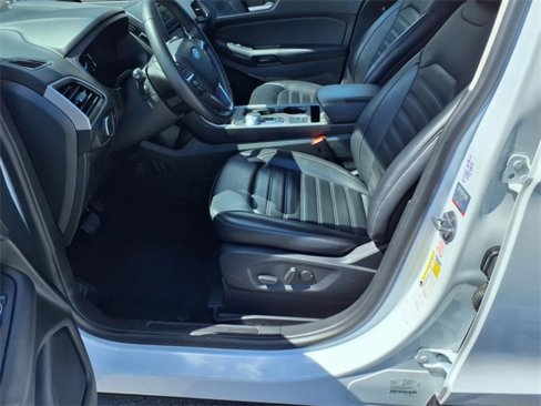 Used 2024 Ford Edge SEL image 11