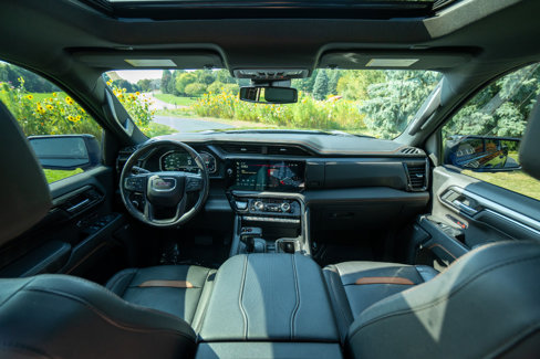 Used 2023 GMC Sierra 1500 AT4 image 14