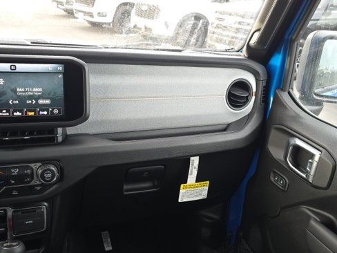 New 2025 Jeep Wrangler Sport S image 17