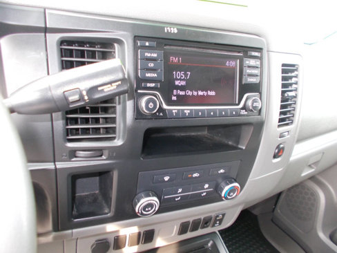 Used 2018 Nissan NV 2500 S image 15