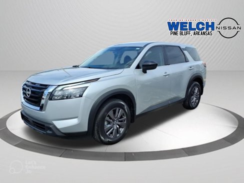 Used 2023 Nissan Pathfinder S image 3