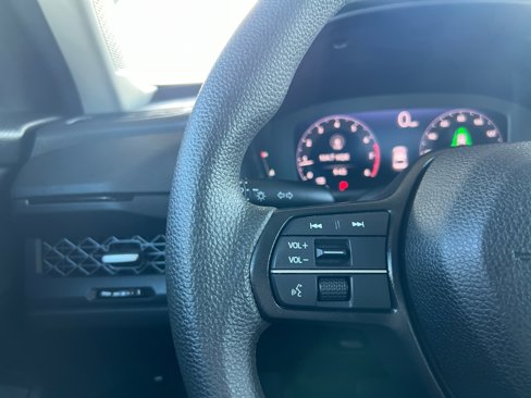 Used 2024 Honda Accord EX image 19
