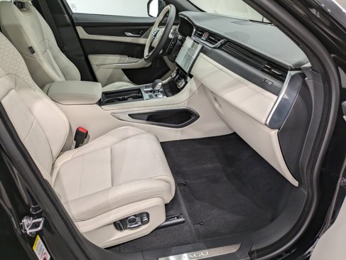 Used 2025 Jaguar F-PACE R-Dynamic S image 24