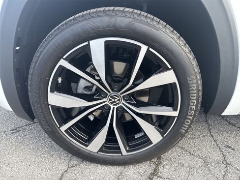 New 2025 Volkswagen Atlas SEL Premium R-Line image 8
