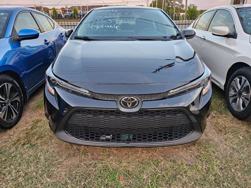 Used 2021 Toyota Corolla LE image 2