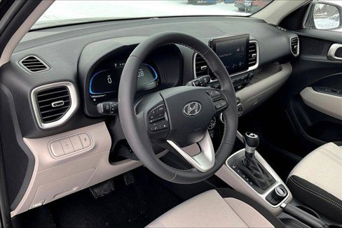 New 2025 Hyundai Venue SEL image 6