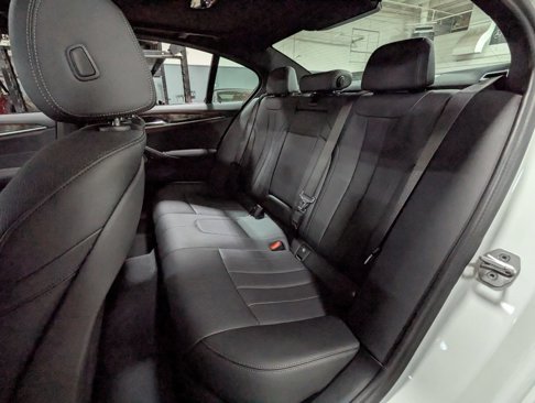 Used 2022 BMW 540i xDrive w/ M Sport Package image 23