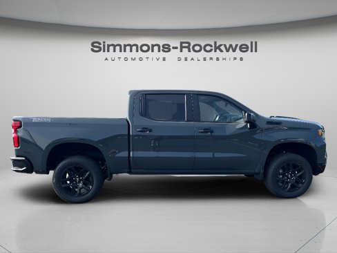 New 2026 Chevrolet Silverado 1500 LT Trail Boss w/ Dark Appearance Package image 9