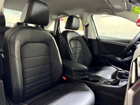 Used 2024 Volkswagen Jetta SE image 21