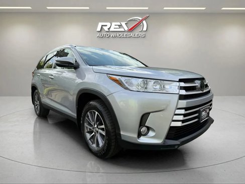 Used 2019 Toyota Highlander XLE image 7