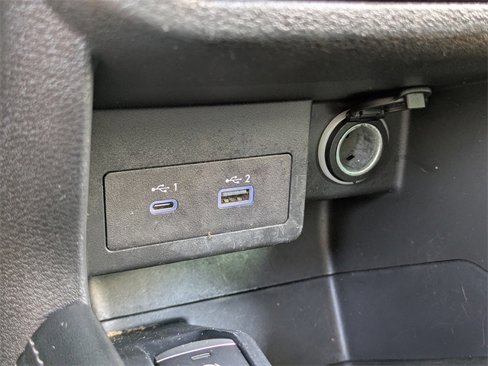 Used 2021 Nissan Kicks SV image 21