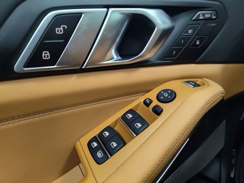 New 2026 BMW X7 xDrive40i w/ M Sport Package image 8