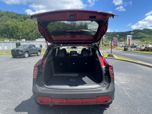 Used 2025 Nissan Kicks SR w/ Illumination Package image 5