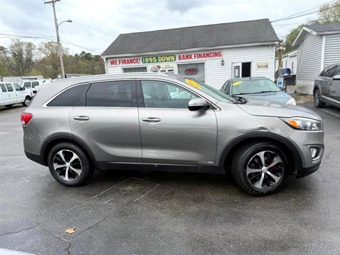 Used 2017 Kia Sorento EX image 8