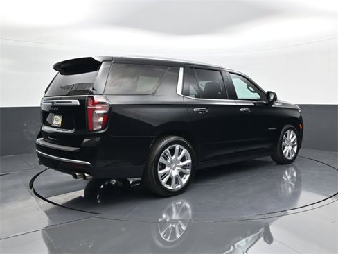 Used 2023 Chevrolet Tahoe High Country image 5