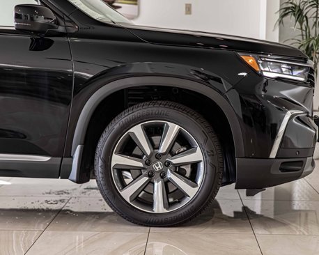 Used 2025 Honda Pilot Elite image 10