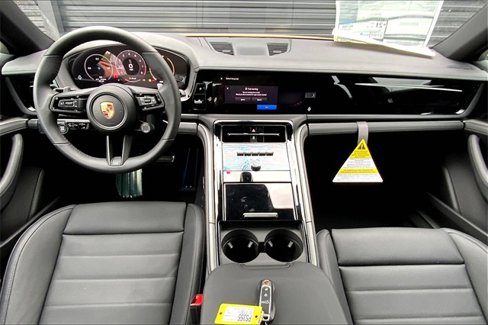 New 2025 Porsche Panamera 4 image 6