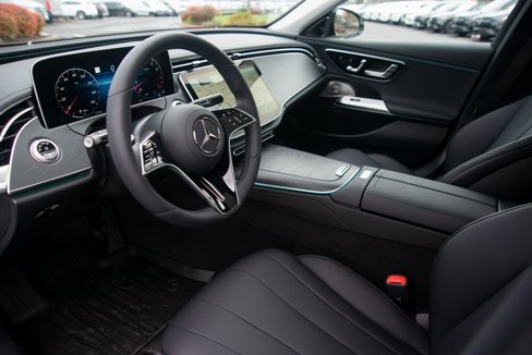 Used 2025 Mercedes-Benz E 350 4MATIC Sedan image 20
