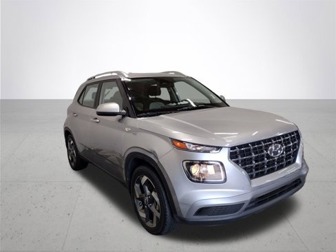 Used 2023 Hyundai Venue SEL image 4