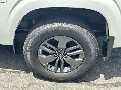 Used 2025 Nissan Frontier SV w/ SV Convenience Package image 7