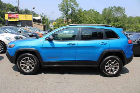 Used 2020 Jeep Cherokee Trailhawk image 12