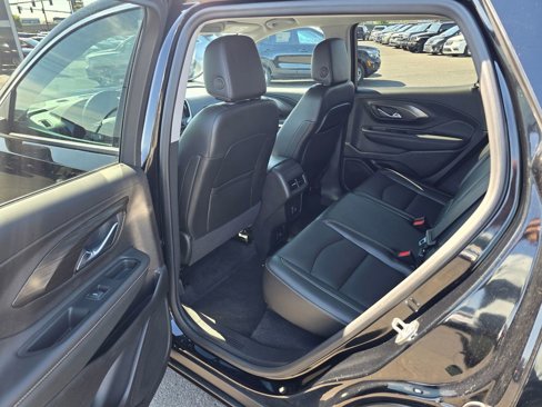 Used 2024 GMC Terrain SLT image 17