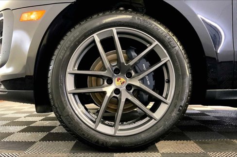 New 2026 Porsche Macan Turbo image 11
