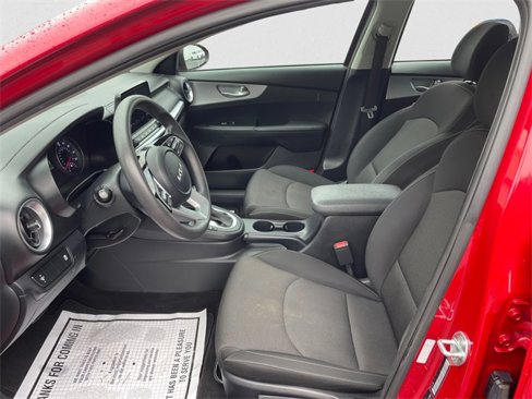 Used 2022 Kia Forte LXS image 9