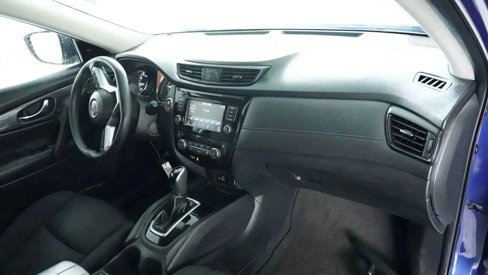 Used 2020 Nissan Rogue SV image 16