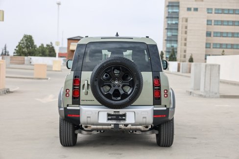 New 2025 Land Rover Defender 90 S image 5