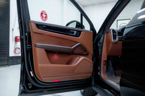 Used 2019 Porsche Cayenne E-Hybrid image 49