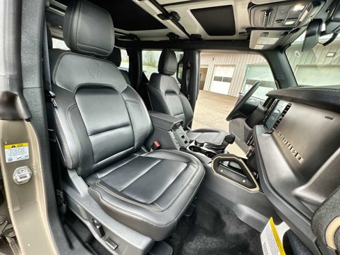 New 2025 Ford Bronco Badlands image 24