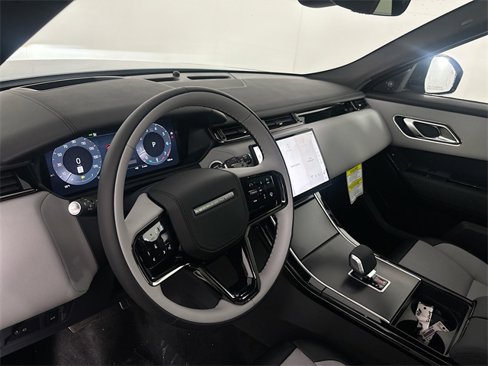 Used 2026 Land Rover Range Rover Velar Dynamic SE image 9