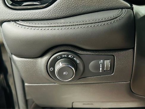 Certified 2022 Dodge Durango GT image 12