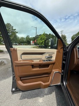 Used 2023 RAM 3500 Laramie image 32