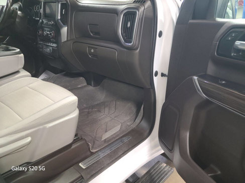 Used 2020 Chevrolet Silverado 1500 LT w/ All-Star Edition image 17