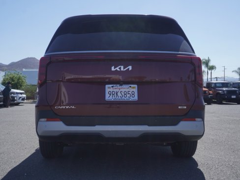 Used 2025 Kia Carnival LXS image 5