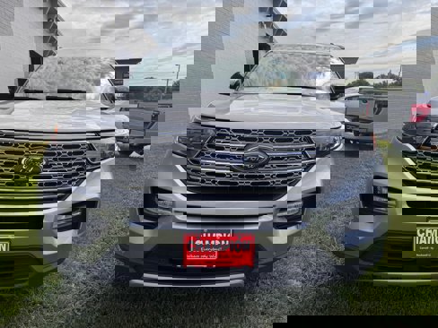 Used 2020 Ford Explorer Limited w/ Class III Trailer Tow Package image 3