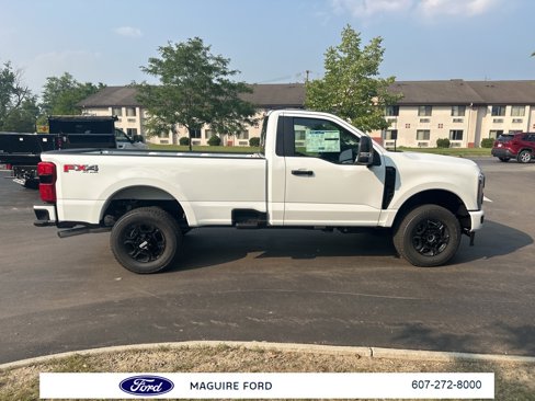New 2025 Ford F350 4x4 Regular Cab Super Duty image 4