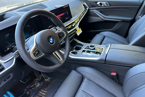 New 2026 BMW X7 M60i image 7